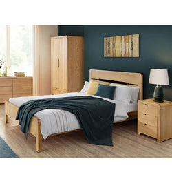Halden Oak Bedside Chest – Natural Oak